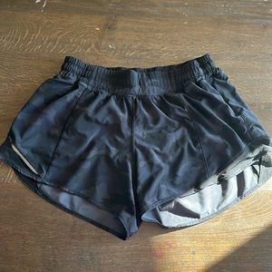 Lululemon hotty hot short